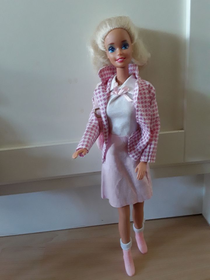 Barbie Vintage pro Puppe 9€ in Kreuzau