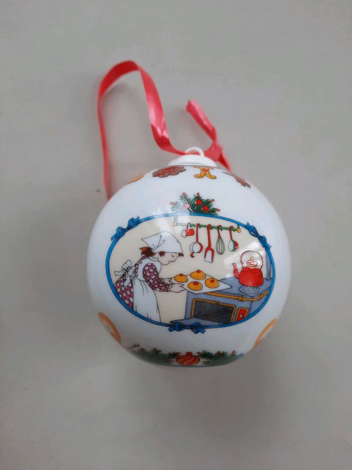 Hutschenreuther Weihnachtskugel 1996 in Grasbrunn