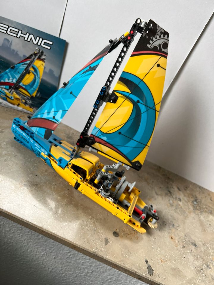 Lego Rennyacht 42074 | Technic in Schenefeld