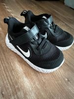 Nike Revolution Sneaker Schuhe Größe 22 Nordrhein-Westfalen - Schloß Holte-Stukenbrock Vorschau