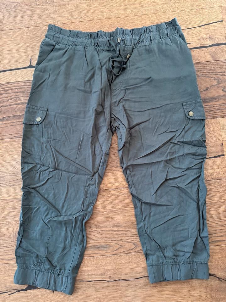 Janina leichte Damen 3/4 Hose leichter Stoff Gr. 44 Khaki in Pegau