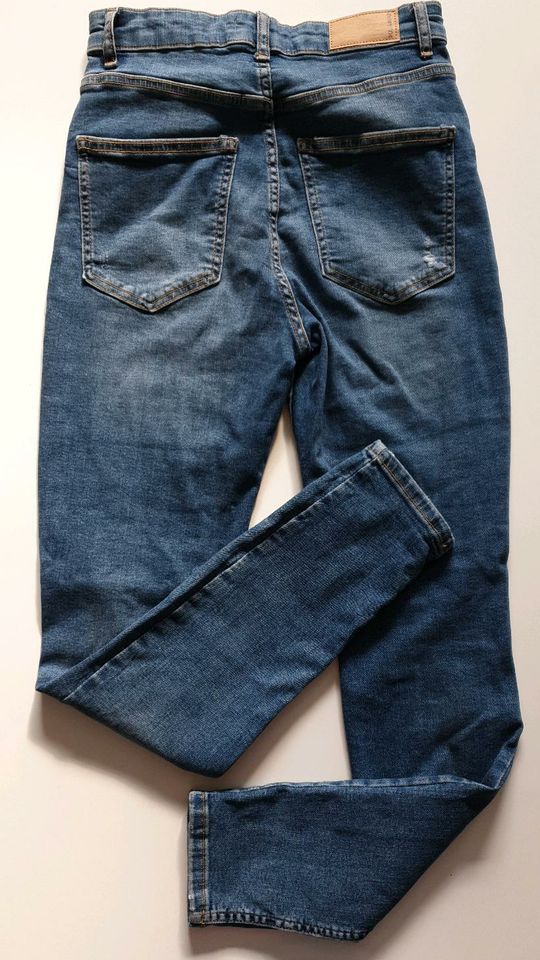 Jeans  Gr.38 Pull & Bear in Titz