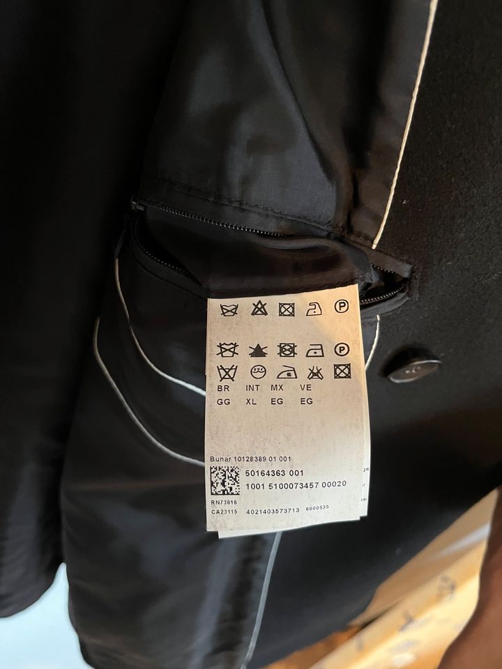 Hugo Boss Wolljacke Größe XL / 94 / 50 in Griesheim