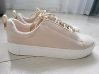 Sneakers H&M beige NEU Nordrhein-Westfalen - Holzwickede Vorschau
