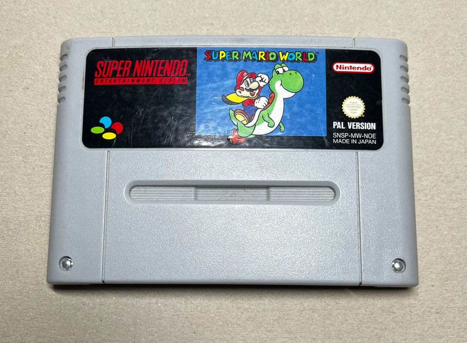 Super Mario World für SNES in Breitscheid