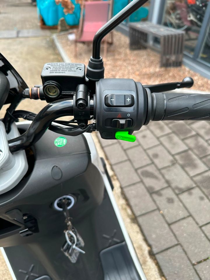 Elektroroller, E-Scooter NIU NQI Cargo | Extended Range in Mettingen