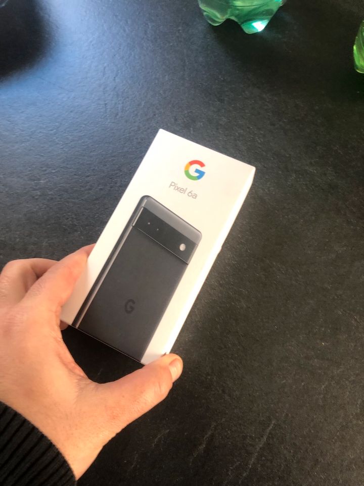 Google Pixel 6a charcoal in Göppingen