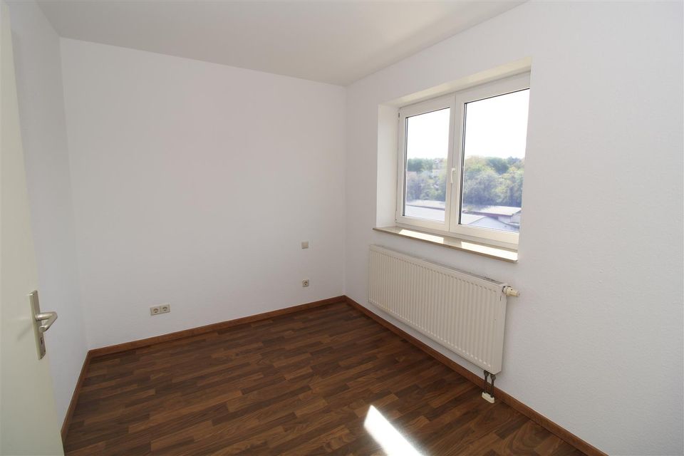 2 Raum Wohnung im Dachgeschoss * Uninähe + Balkon + Panoramaausblick + Keller + Stellplatzoption! in Dresden