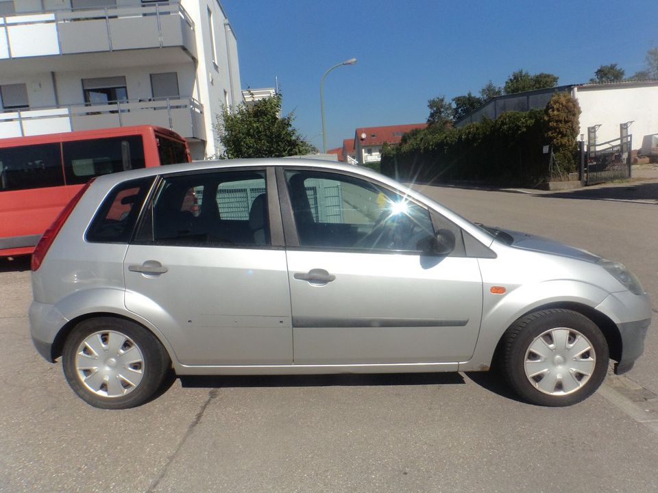 Ford Fiesta Ambiente 1,4 Klima 5-Türig in Landsberg (Lech)