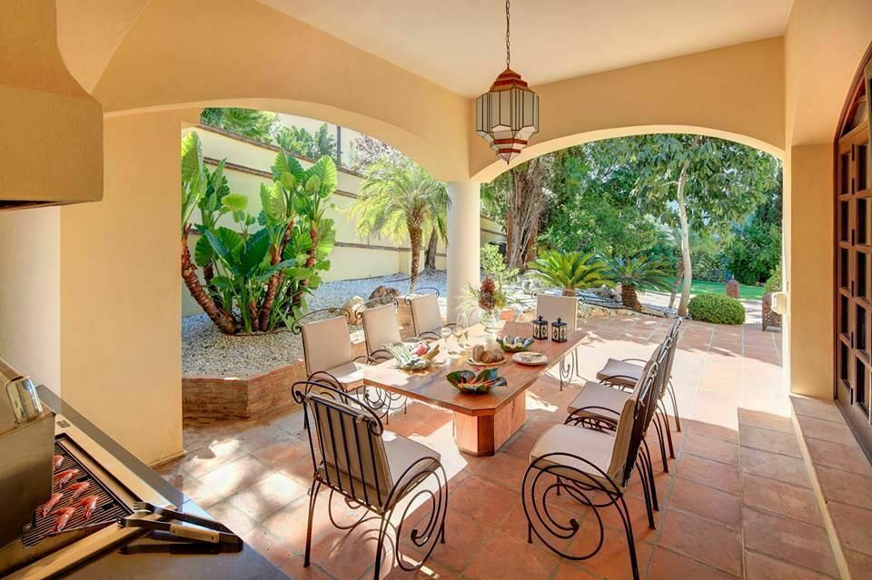 Moderne Luxus Villa in La Quinta mit Meerblick zu vermieten in Bad Salzuflen