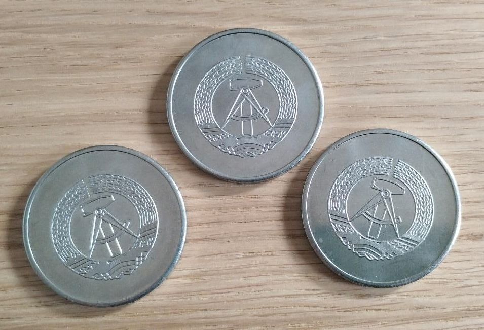 3x Münzen zum XI.Parteitag der SED. in Petersberg (Saalekreis)