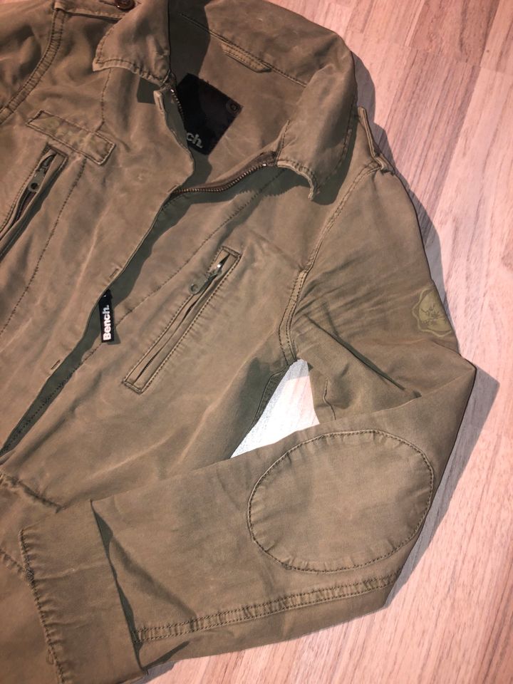 Bench Jacke Damen Khaki Gr.S in Sachsenhagen