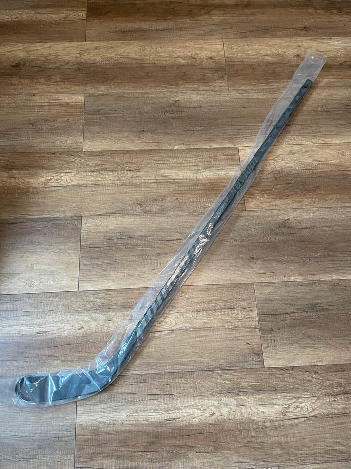 Warrior Super Novium Eishockey Schläger Rechts 70 Flex W03 NEU in Lampertheim