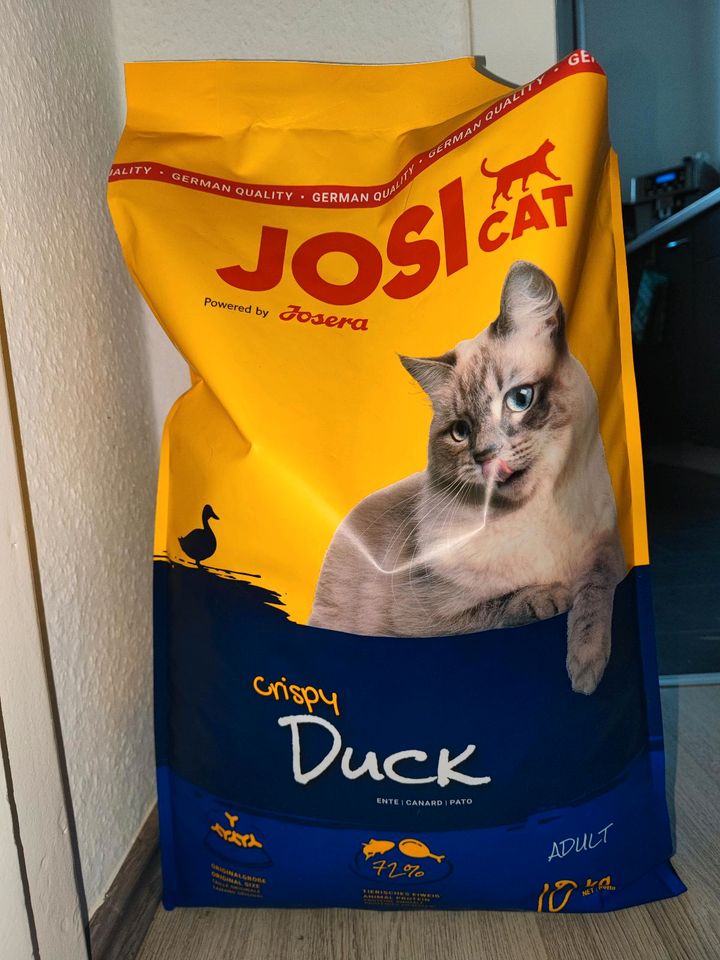 JosiCat Crispy Duck Premium Trockenfutter in Werdohl