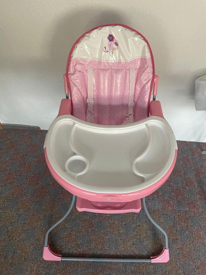Babystuhl klappbar pink mit Tisch weiß Gurt Hochstuhl in Jena