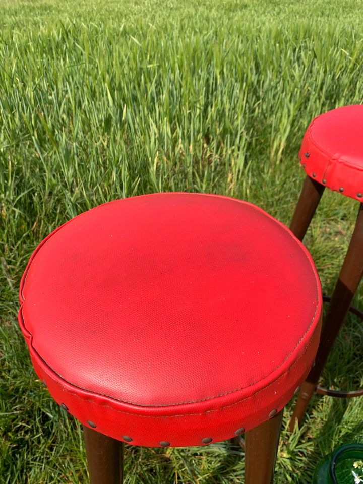 2 Vintage Barhocker Kellerbar Küche Holz mit Kunstleder in Aldenhoven