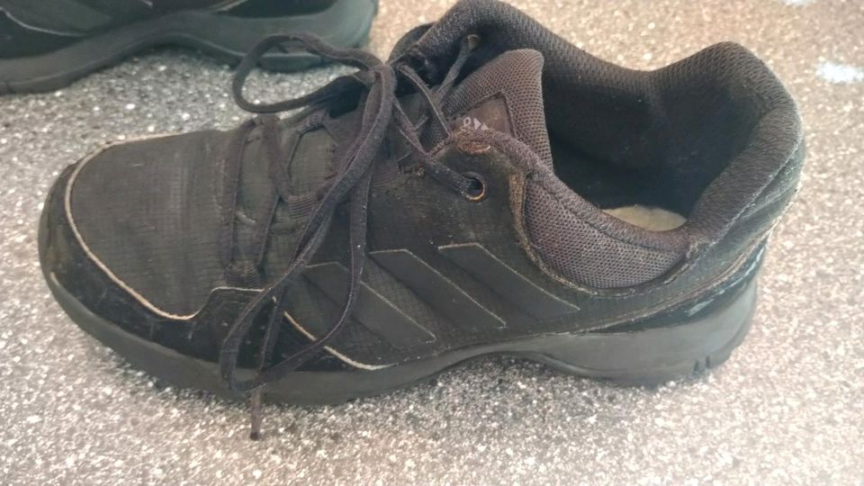 Adidas Terrex, Gr. 35, schwarz in Penzing