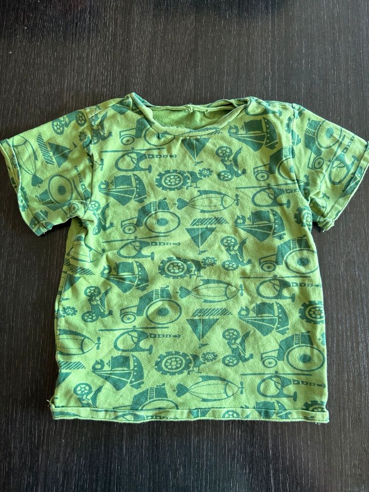 Jungen Kleidung 30 Teile Gr. 56 - 92 Shirt Pullover Hose Baby in Lüchow