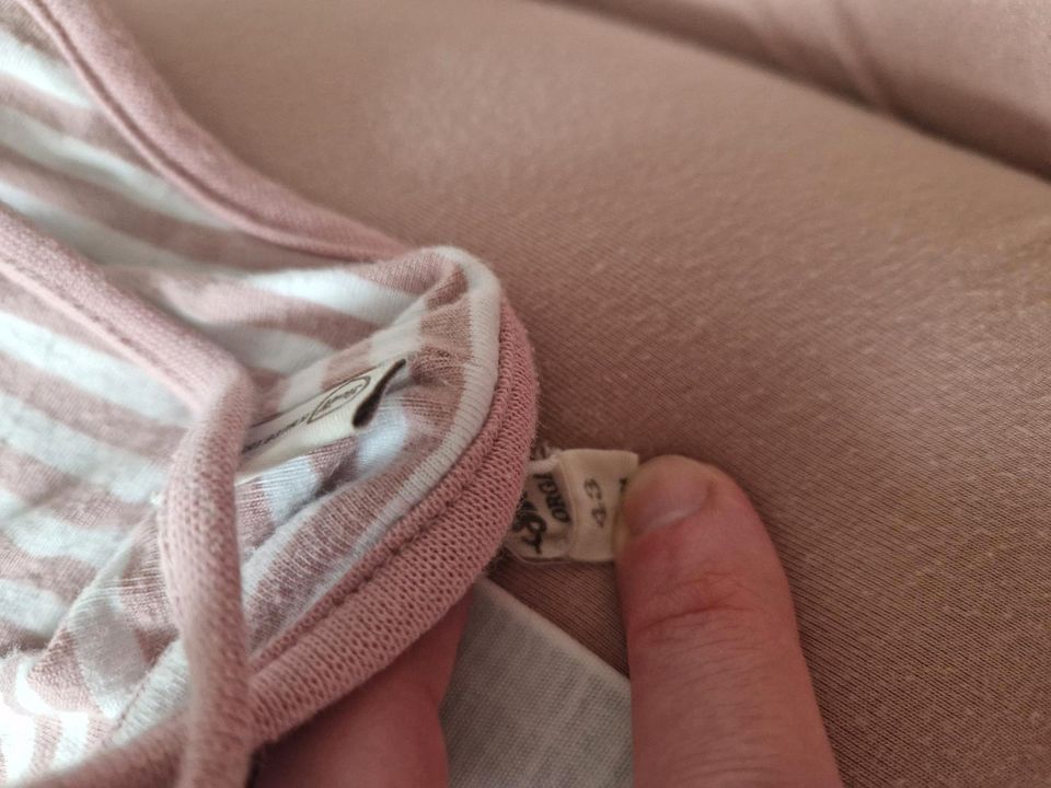 Mütze Steiff Baby Newborn Größe 43 rosa rose weiß super Zustand in Ansbach