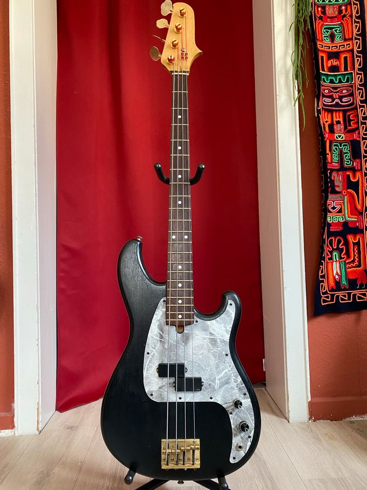 Vintage 1982 Ibanez Blazer Bass Korpus. Made in Japan in Köln