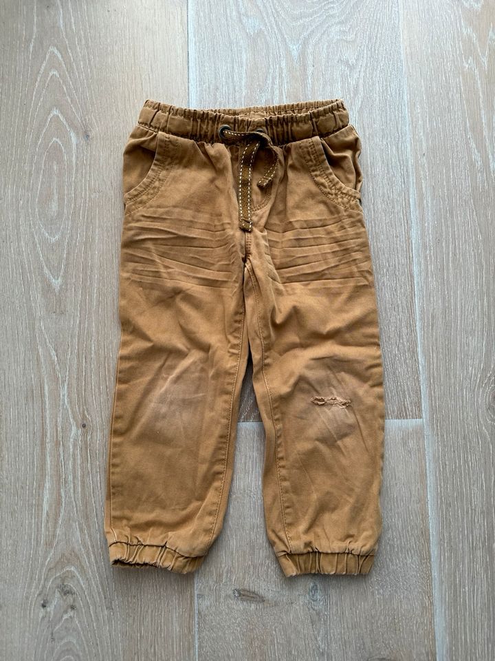 ZU VERSCHENKEN TOP LUPILU HOSE GR. 92 in Göttingen