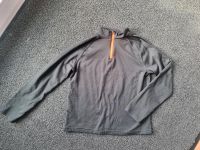 Funktionsshirt schwarz Jungs Shirt 146 152 Pulli Pullover Hoodie Niedersachsen - Wittorf Vorschau