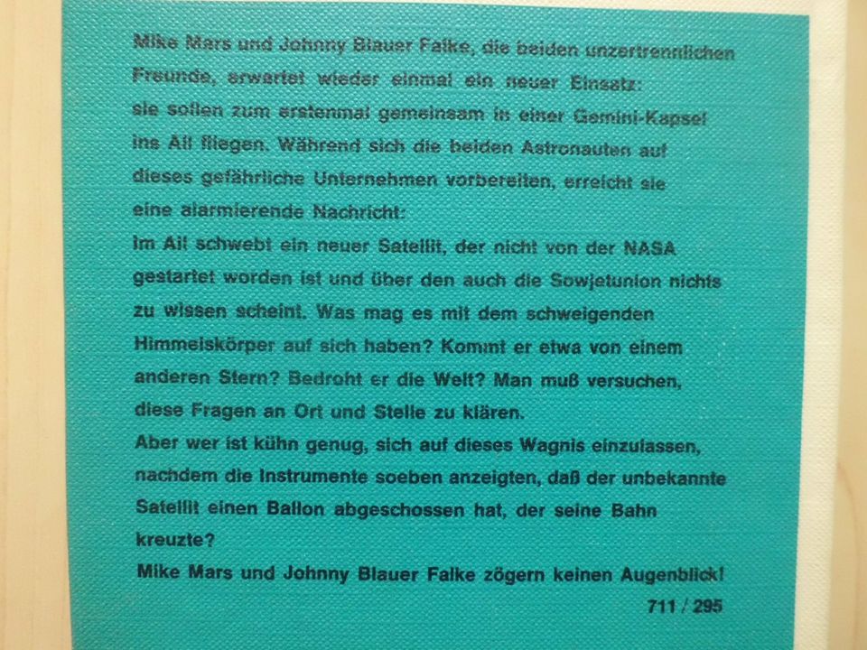 Donald A. Wollheim: Astronaut Mike Mars - der unbekannte Satellit in Düsseldorf