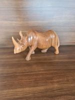 Nashorn Holzfigur Handgeschnitzt Afrika 31 cm Niedersachsen - Sassenburg Vorschau