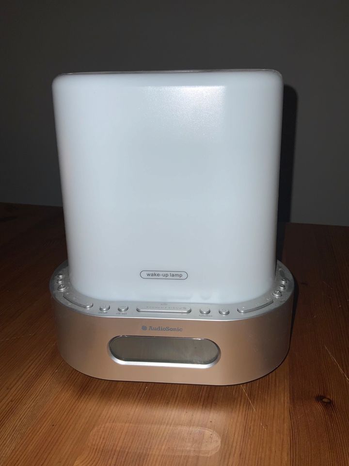 AudioSonic Wake-Up Light  mit Radio in Hamburg