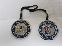 2 x Keimyung University Korea Plakette / Medaille / Anhänger 1978 Nordrhein-Westfalen - Siegburg Vorschau