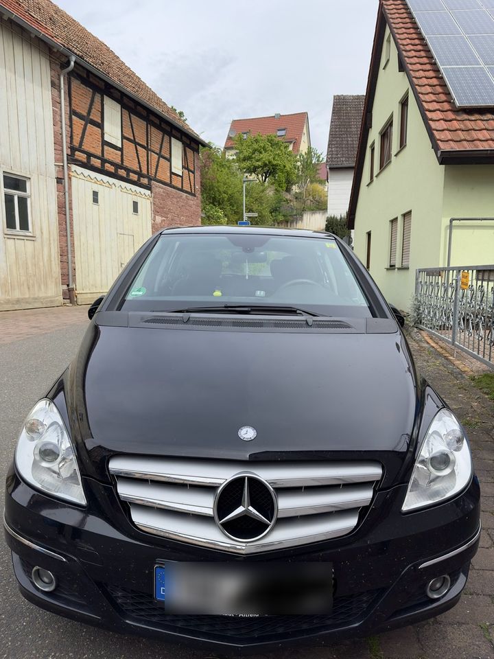 Mercedes B-Klasse 200 in Tauberbischofsheim