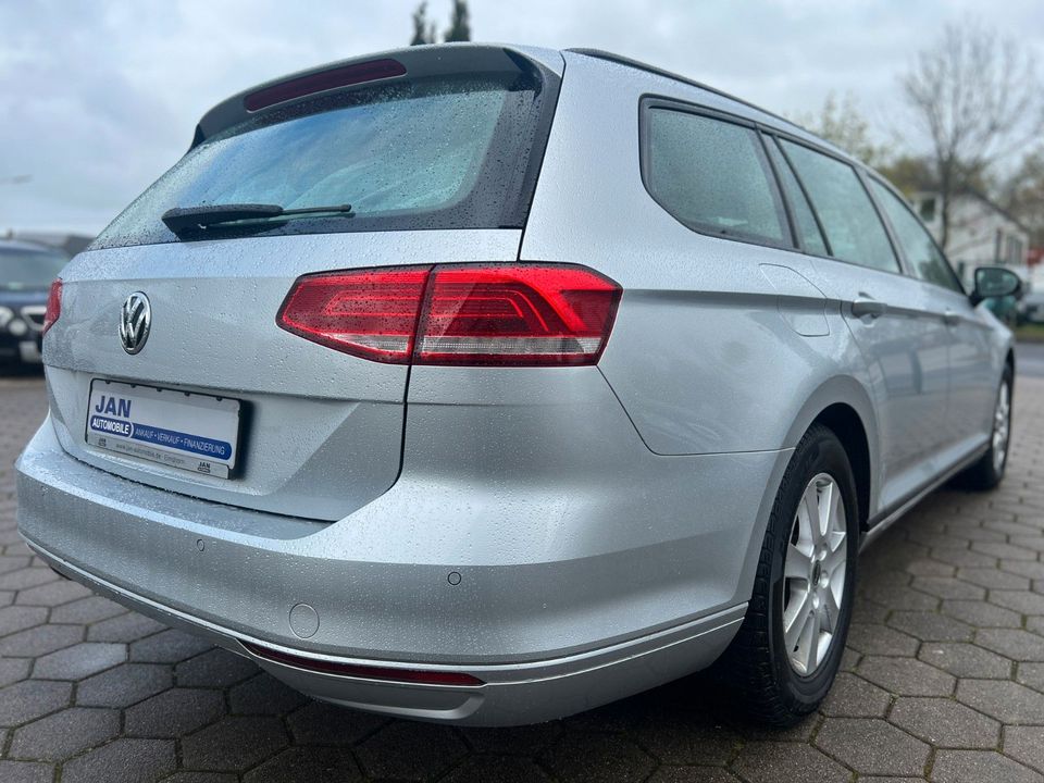 Volkswagen Passat Variant 2.0TDI|Navi|PDC|DSG|1.HD in Elmshorn