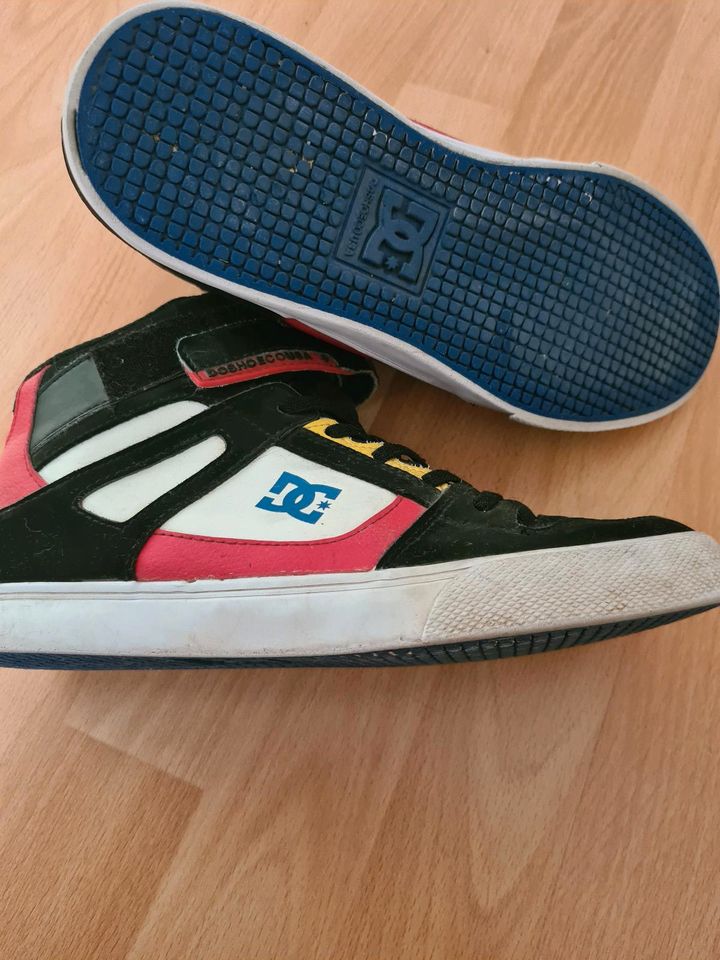 DC Turnschuhe, Knöchel, Größe 39 Sneaker in Leipzig