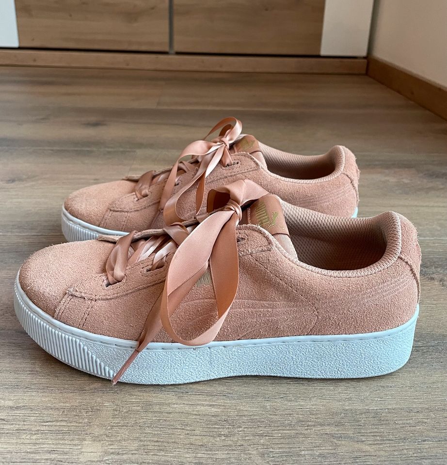 Puma Sneaker Damen (wildleder, rosa) in Stadtbergen