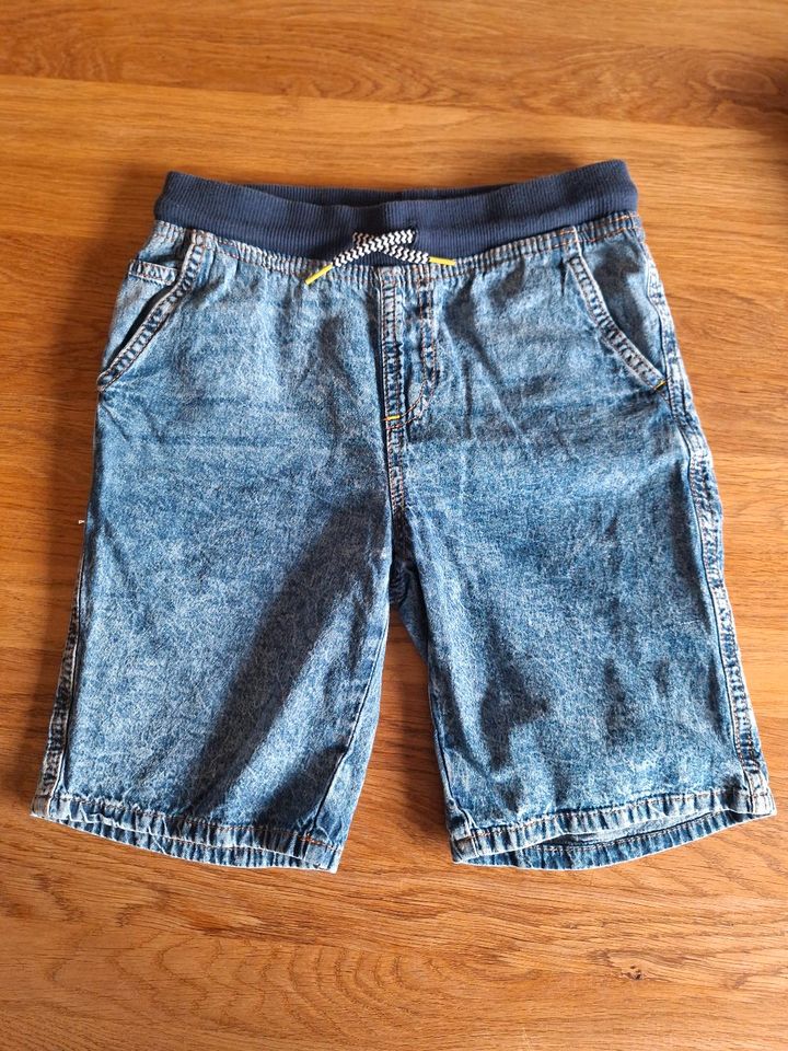 Shorts, kurze Hosen, Gr 146 in Unna