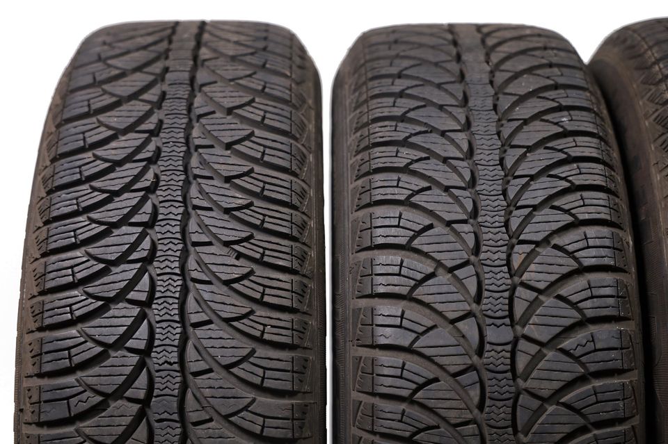 4x Winterreifen 205/60 R15 91T Fulda Kristall Montero 3 in Neuhausen