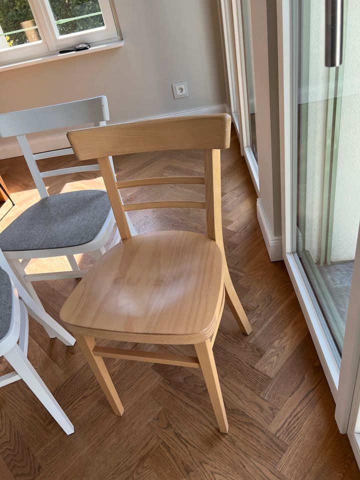 3 Stühle Holz mit Sitzauflage Gesamtpreis in Leipzig