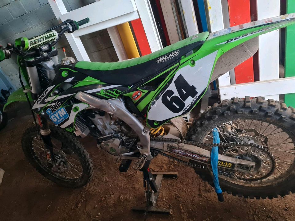 Kawasaki KXF 450F in Buch