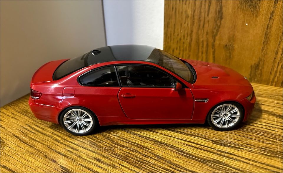 Modellauto 1:18 KYOSHO E92 BMW M3 Coupe in Frankfurt am Main