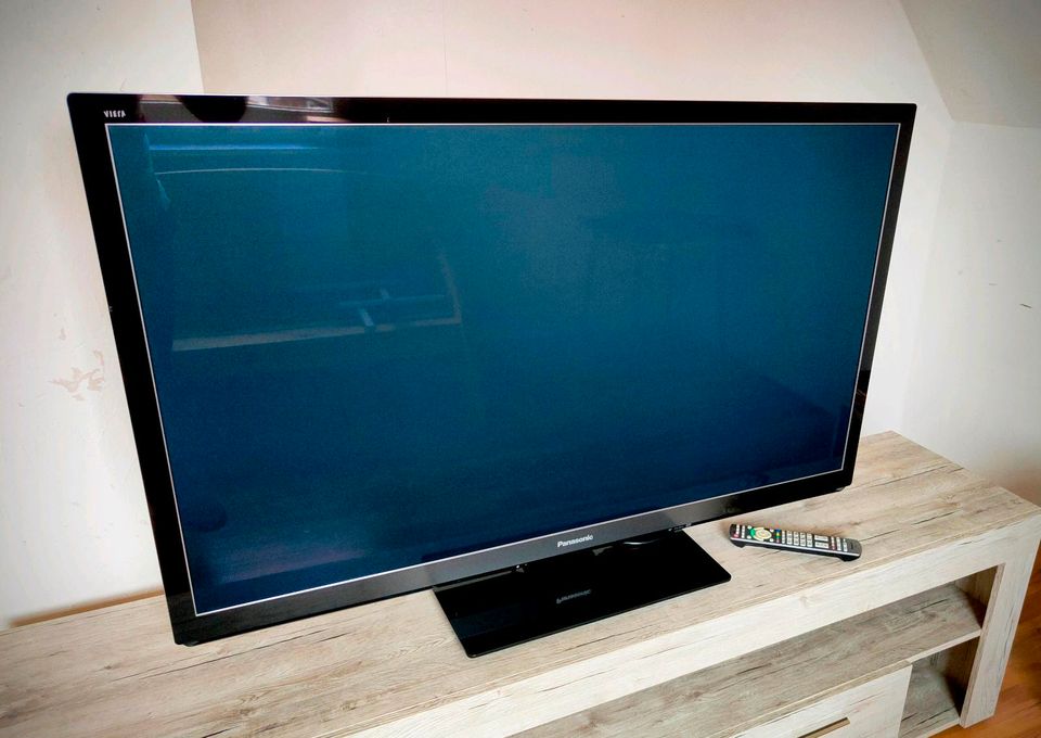 Panasonic 50" Plasma 3D TV [FullHD] in Kremperheide