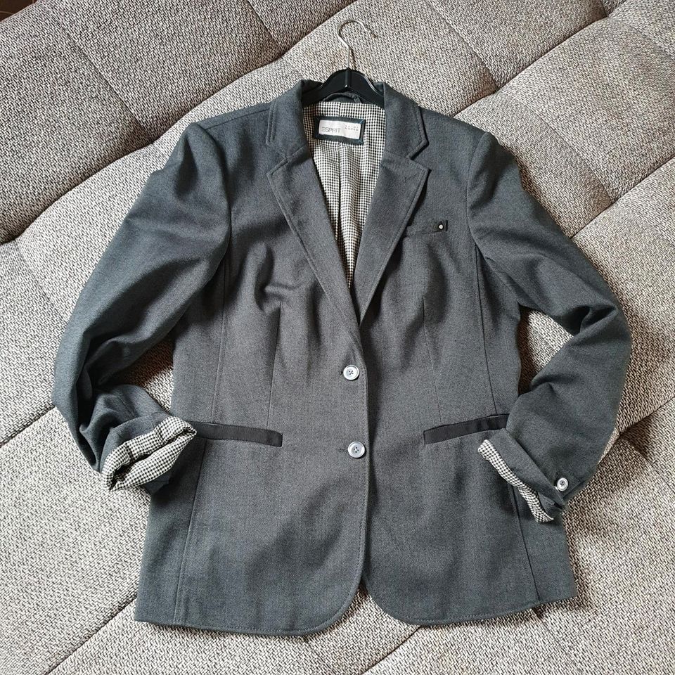 Esprit Damen Blazer, grau, Gr.42 in Nittendorf 