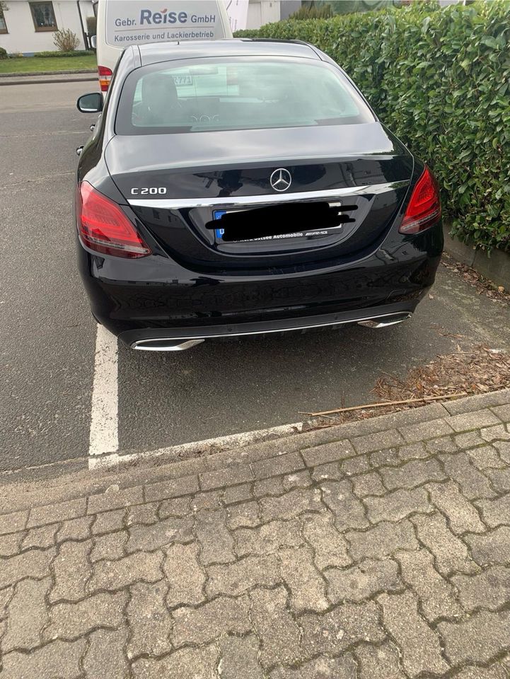 Mercedes Benz in Hamburg