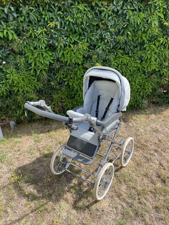 Kinderwagen Set | 2 IN 1 MIT BABYWANNE UND SPORTWAGEN in Leipzig