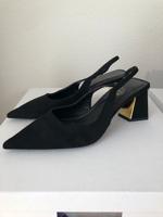 Wunderschöne Schuhe Slingbacks Pumps von Zara Gr 36 Leder Hessen - Sulzbach Vorschau