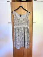 H&M Sommerkleid / Midikleid Creme/beige geblümt XS/S Hessen - Heuchelheim Vorschau