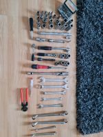 Werkzeugkiste mit Schraubenschlüssel und vielen mehr Dortmund - Lütgendortmund Vorschau