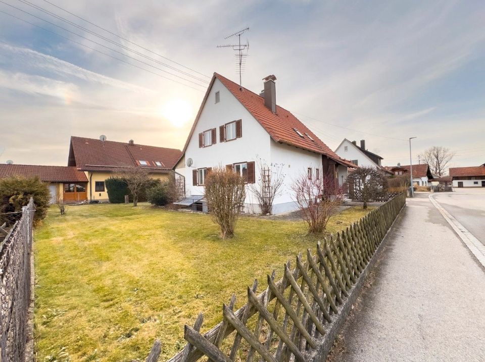 Einladendes Einfamilienhaus mit großem Potenzial in Blonhofen in Blonhofen