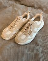 Nike Tech Hera beige / Gr. 42 Niedersachsen - Nordhorn Vorschau