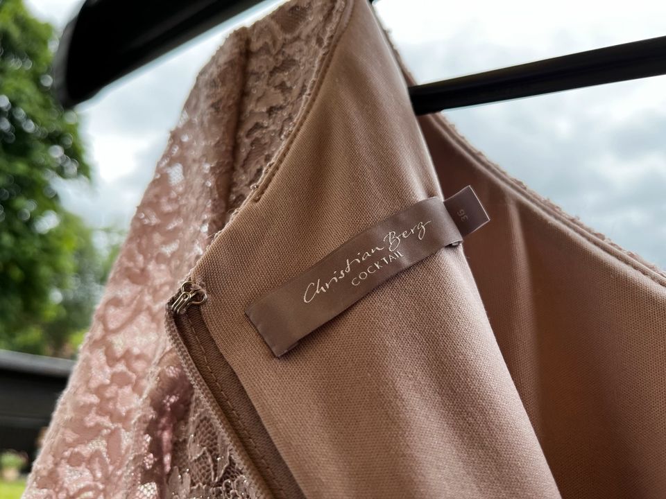 Abendkleid beige rosa Größe 36 in Iserlohn