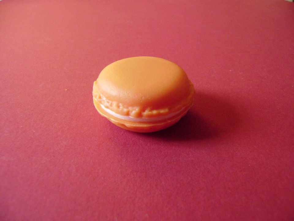 Süße Pillendose in Macaron-Form - Pillenbox Medikamentenbox in Hamburg